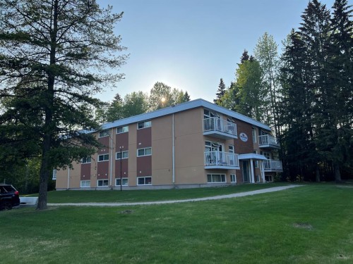 6-506 41 Street, Edson, AB - Outdoor
