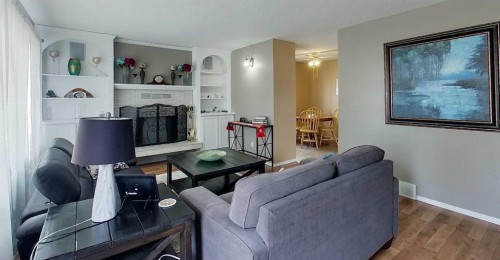 4347 9Th Avenue, Edson, AB - Indoor Photo Showing Other Room