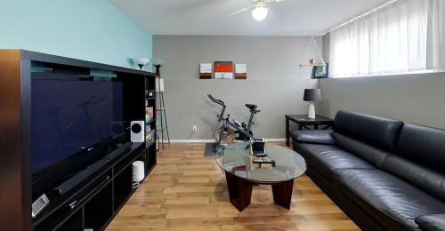 4347 9Th Avenue, Edson, AB - Indoor
