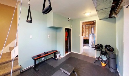 4347 9Th Avenue, Edson, AB - Indoor Photo Showing Gym Room