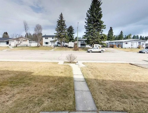 4347 9Th Avenue, Edson, AB - Outdoor