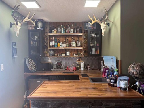 501 7 Avenue, Fox Creek, AB - Indoor