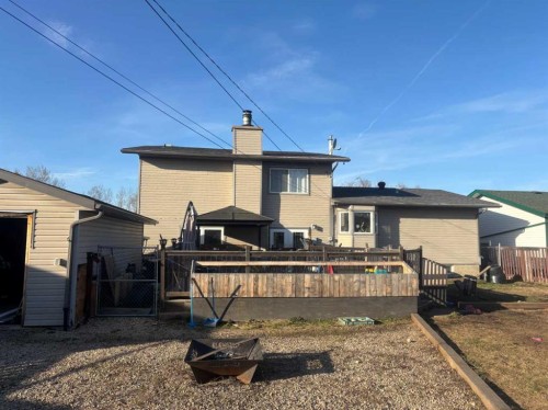 501 7 Avenue, Fox Creek, AB - Outdoor With Deck Patio Veranda With Exterior