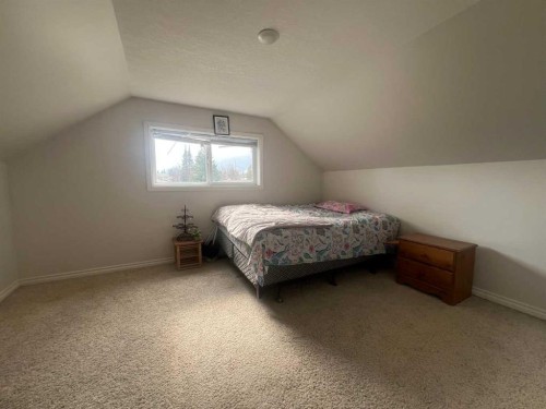 4238 5 Avenue, Edson, AB - Indoor Photo Showing Bedroom