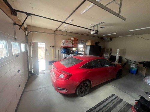 4238 5 Avenue, Edson, AB - Indoor Photo Showing Garage