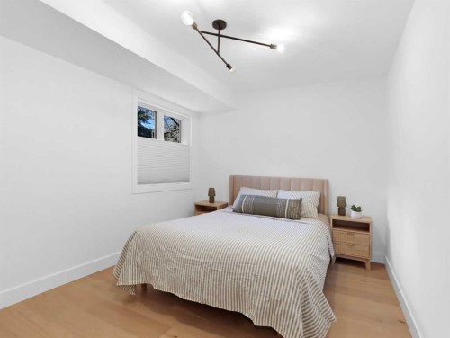512 8Th Avenue, Canmore, AB - Indoor Photo Showing Bedroom