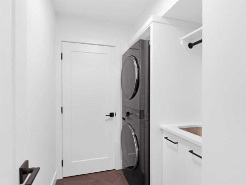 512 8Th Avenue, Canmore, AB - Indoor Photo Showing Laundry Room