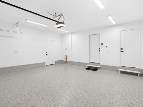 512 8Th Avenue, Canmore, AB - Indoor Photo Showing Garage