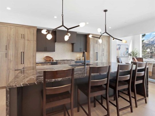 512 8Th Avenue, Canmore, AB - Indoor