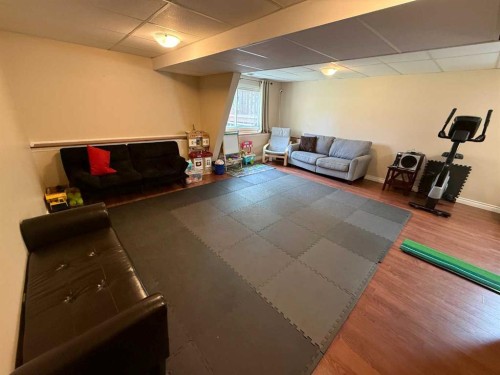 458 Collinge Road, Hinton, AB - Indoor