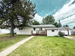 611 4 Avenue  Fox Creek, AB T0H 1P0