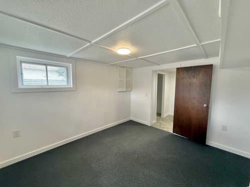 114 Willow Drive, Hinton, AB - Indoor Photo Showing Other Room