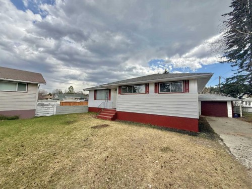 114 Willow Drive, Hinton, AB - Outdoor