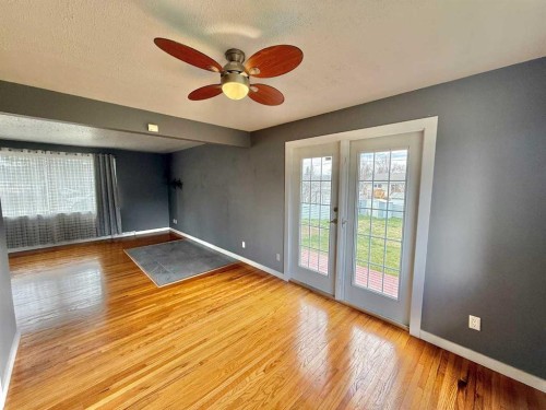 114 Willow Drive, Hinton, AB - Indoor Photo Showing Other Room