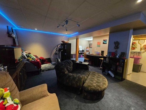 1207 61 Street, Edson, AB - Indoor