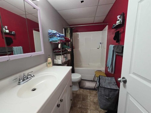 1207 61 Street, Edson, AB - Indoor Photo Showing Bathroom