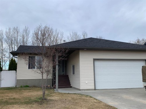 118 Poplar Drive  Whitecourt, AB T7S 1X1