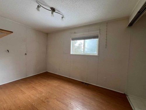 5010 49 Avenue, Robb, AB - Indoor Photo Showing Other Room
