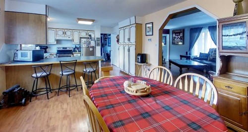1206 50 Street, Edson, AB - Indoor Photo Showing Dining Room