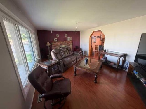 1206 50 Street, Edson, AB - Indoor Photo Showing Living Room