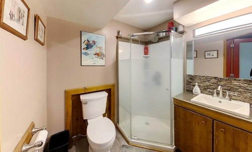 1206 50 Street, Edson, AB - Indoor Photo Showing Bathroom
