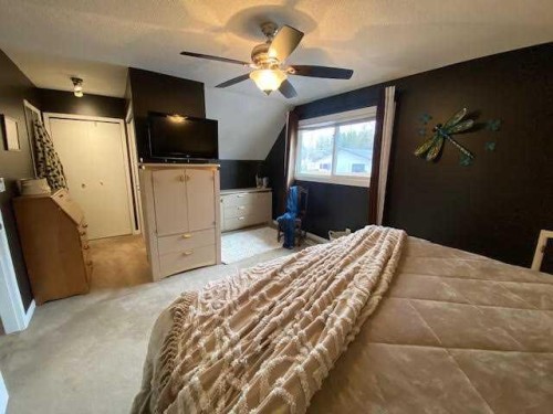 201 Hansen Drive, Hinton, AB - Indoor Photo Showing Bedroom