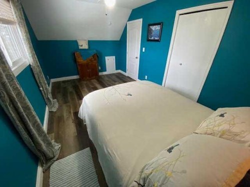 201 Hansen Drive, Hinton, AB - Indoor Photo Showing Bedroom