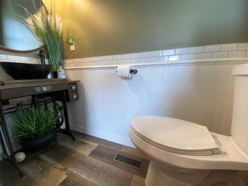 201 Hansen Drive, Hinton, AB - Indoor Photo Showing Other Room