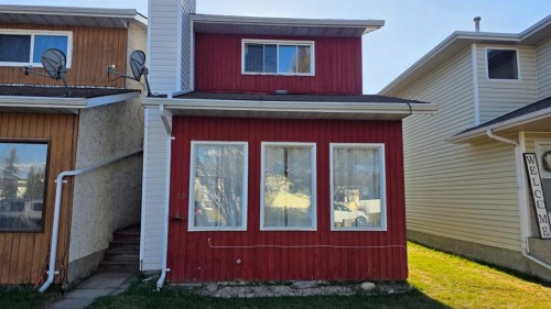 18 Cochrane Road  Whitecourt, AB T7S 1C2
