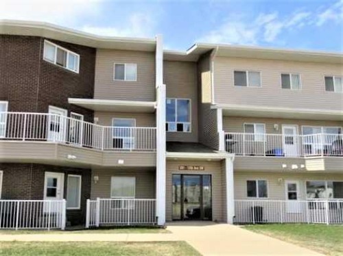 209E-201 12 Avenue SW Slave Lake, AB T0G 2A4