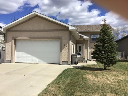 23 Rodeo Way  Whitecourt, AB T7S 0B9