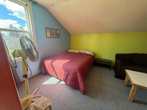4820 17 Avenue, Edson, AB - Indoor Photo Showing Bedroom