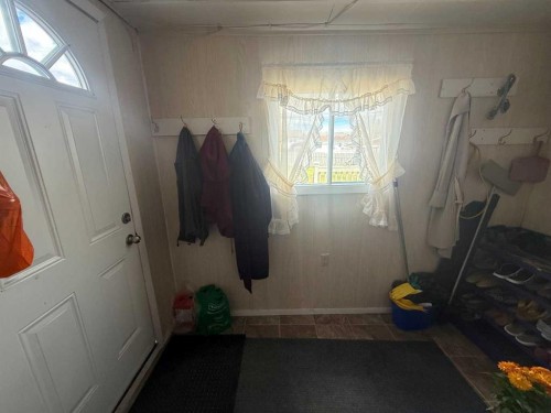 4820 17 Avenue, Edson, AB - Indoor Photo Showing Other Room