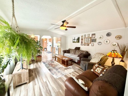 102 Nickerson Avenue, Hinton, AB 