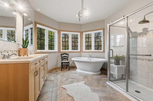 322 4 Street, Rural Woodlands County, AB - Indoor Photo Showing Bathroom