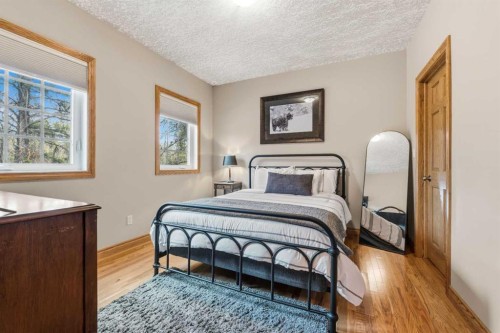 322 4 Street, Rural Woodlands County, AB - Indoor Photo Showing Bedroom