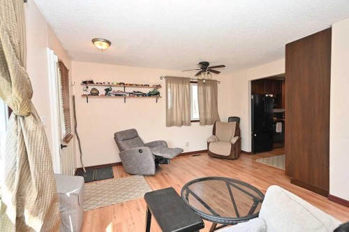 146 Sunrise Drive, South Baptiste, AB - Indoor Photo Showing Other Room