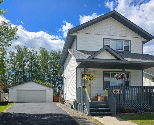 42 Olson Crescent  Whitecourt, AB T7S 1T9