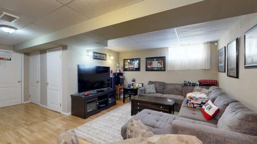 42 Olson Crescent, Whitecourt, AB 