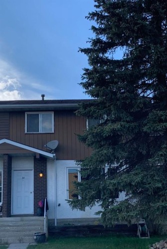 34 Feero Drive  Whitecourt, AB T7S 1E8