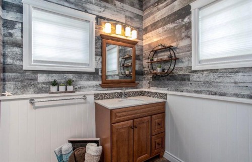 # 219 162 Peace River Avenue, Joussard, AB - Indoor Photo Showing Kitchen