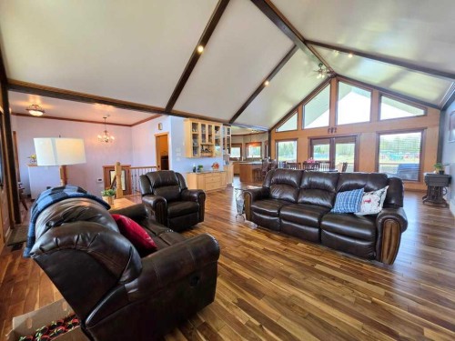 812 9 Street Se, Slave Lake, AB - Indoor Photo Showing Living Room