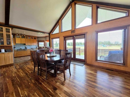 812 9 Street Se, Slave Lake, AB - Indoor Photo Showing Dining Room