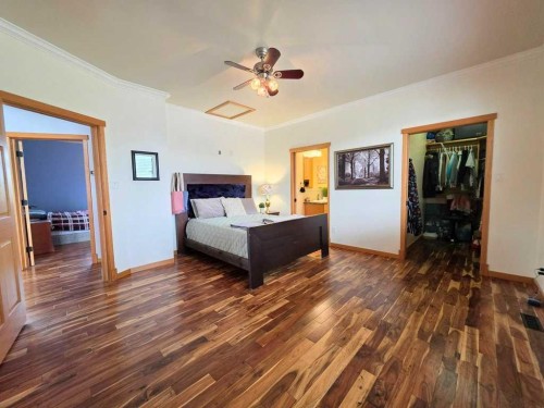 812 9 Street Se, Slave Lake, AB - Indoor Photo Showing Bedroom