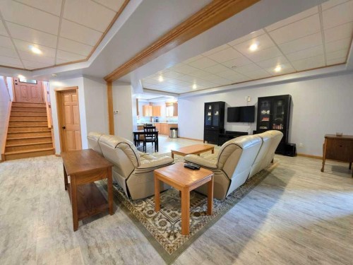 812 9 Street Se, Slave Lake, AB - Indoor
