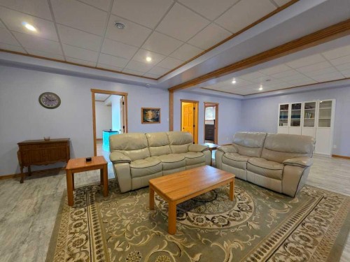 812 9 Street Se, Slave Lake, AB - Indoor