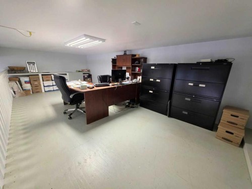 812 9 Street Se, Slave Lake, AB - Indoor Photo Showing Office