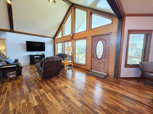 812 9 Street Se, Slave Lake, AB - Indoor With Fireplace