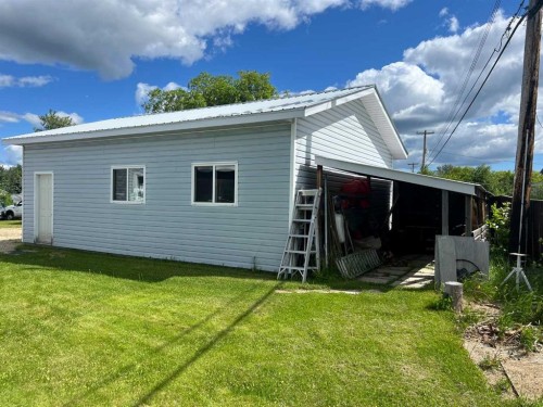 403 9 Street, Fox Creek, AB 