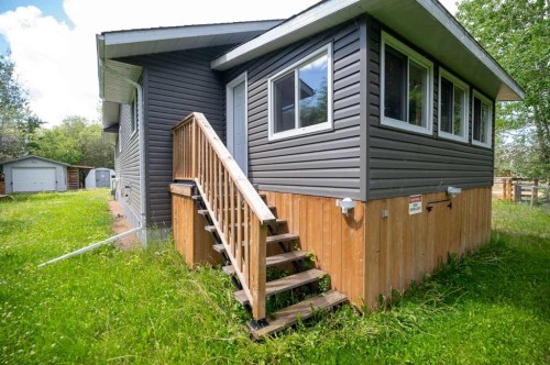 1651 Lakeview Lane, Calling Lake, AB 